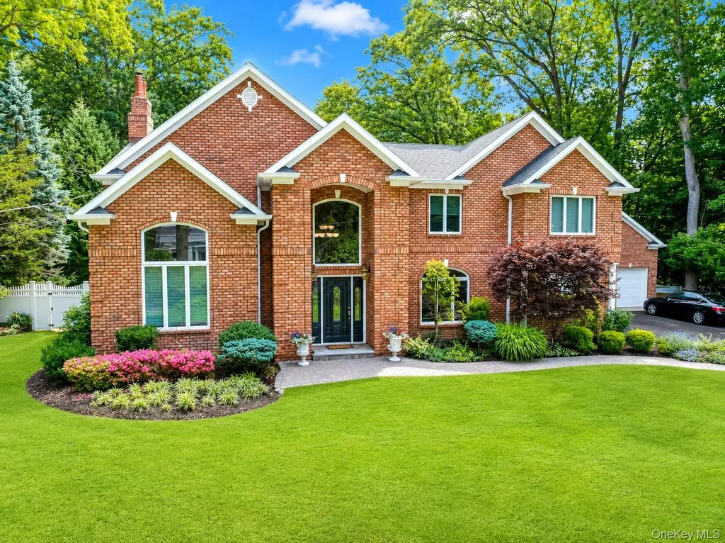 10 Winter Lane Dix Hills NY 11746