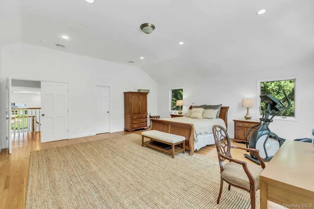 10 Winter Lane Dix Hills NY 11746