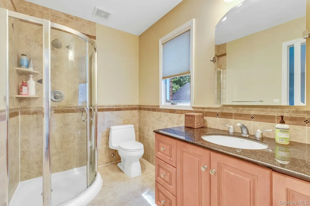 10 Winter Lane Dix Hills NY 11746