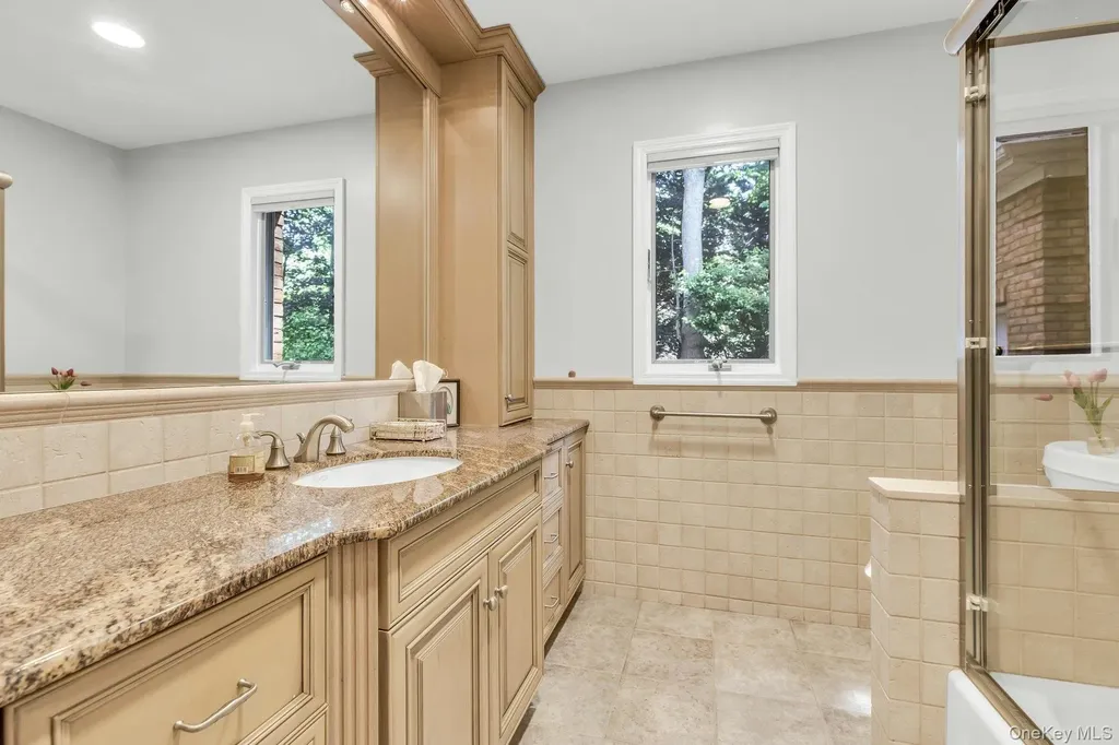 10 Winter Lane Dix Hills NY 11746