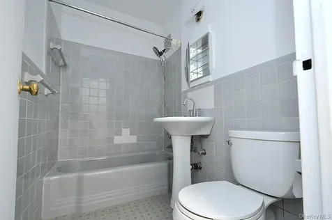 281 Garth Road Scarsdale NY 10583