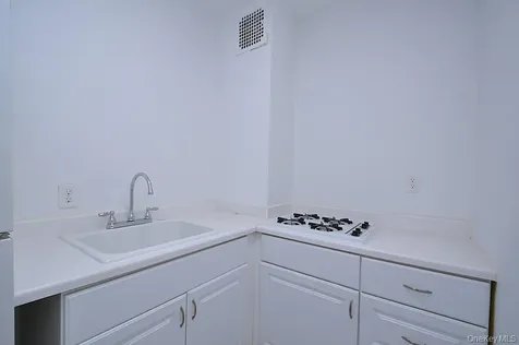 281 Garth Road Scarsdale NY 10583