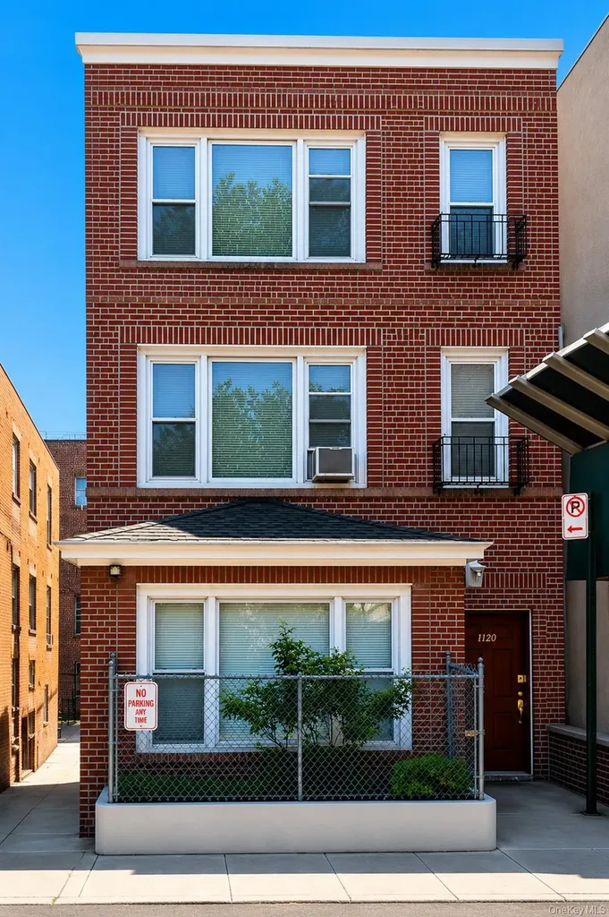 1120 Anderson Avenue Bronx NY 10452