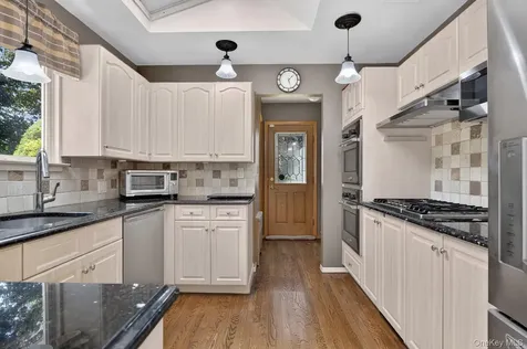 6 W Oak Hill Oyster Bay NY 11771