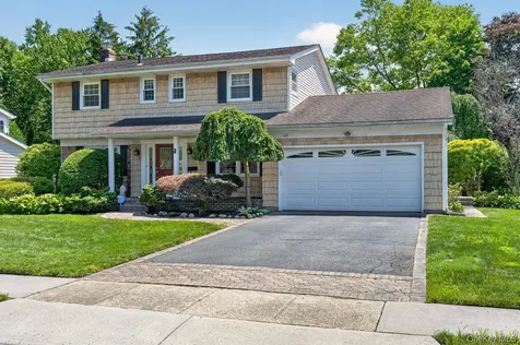 6 W Oak Hill Oyster Bay NY 11771