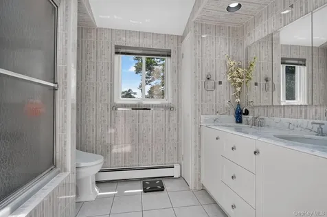 6 W Oak Hill Oyster Bay NY 11771