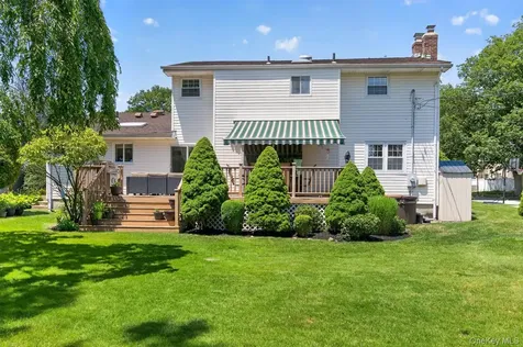6 W Oak Hill Oyster Bay NY 11771
