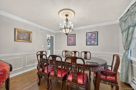 6 W Oak Hill Oyster Bay NY 11771