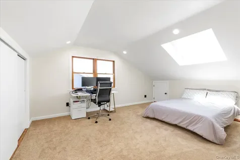 219 Carnation Drive Farmingdale NY 11735