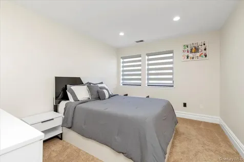 219 Carnation Drive Farmingdale NY 11735