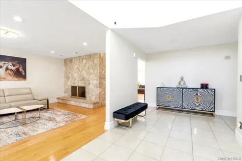 219 Carnation Drive Farmingdale NY 11735