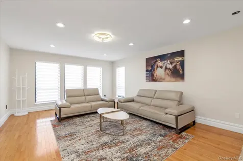 219 Carnation Drive Farmingdale NY 11735