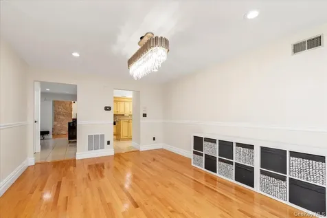 219 Carnation Drive Farmingdale NY 11735