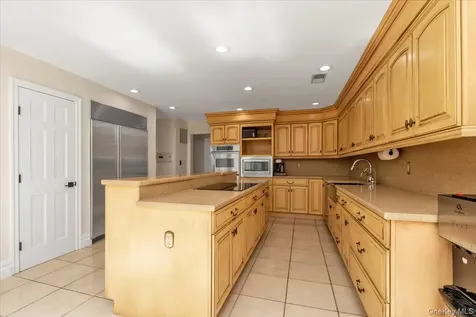 219 Carnation Drive Farmingdale NY 11735