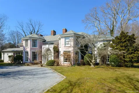 1 Pond Road Glen Cove NY 11542