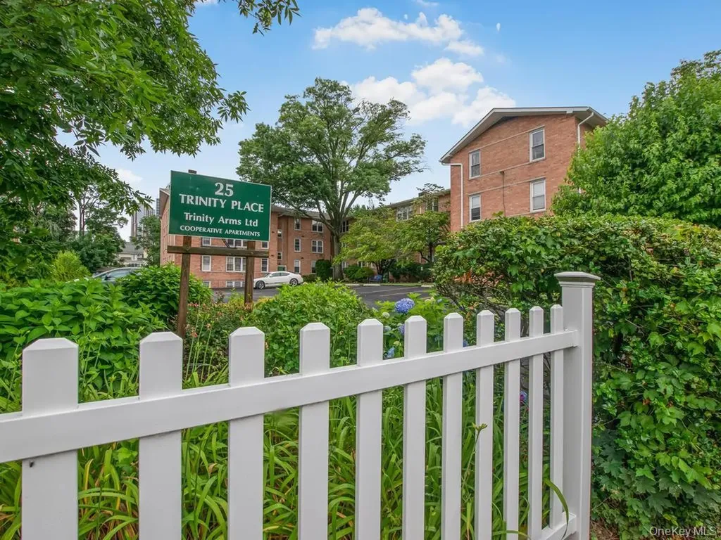 25 Trinity Place New Rochelle NY 10805