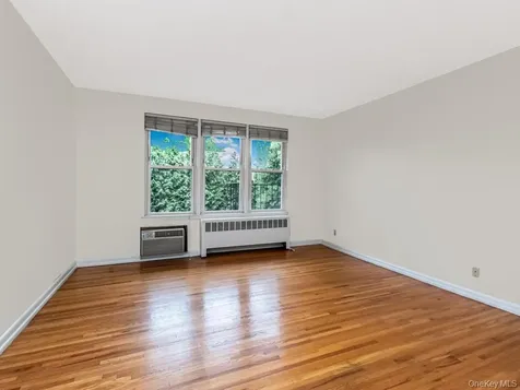25 Trinity Place New Rochelle NY 10805