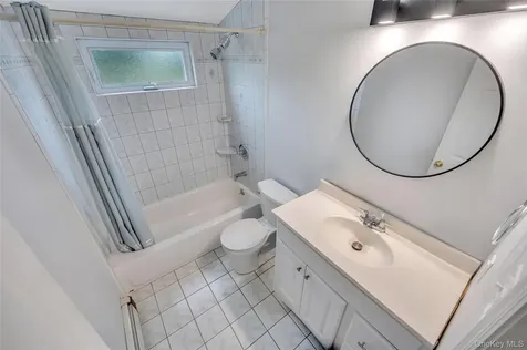 40 Blueberry Lane Hicksville NY 11801