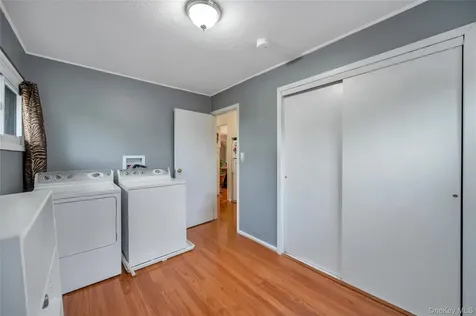 40 Blueberry Lane Hicksville NY 11801