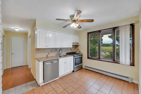 40 Blueberry Lane Hicksville NY 11801