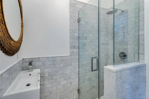 93 Central Avenue Sea Cliff NY 11579