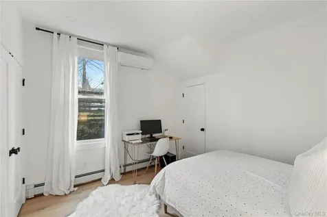 93 Central Avenue Sea Cliff NY 11579