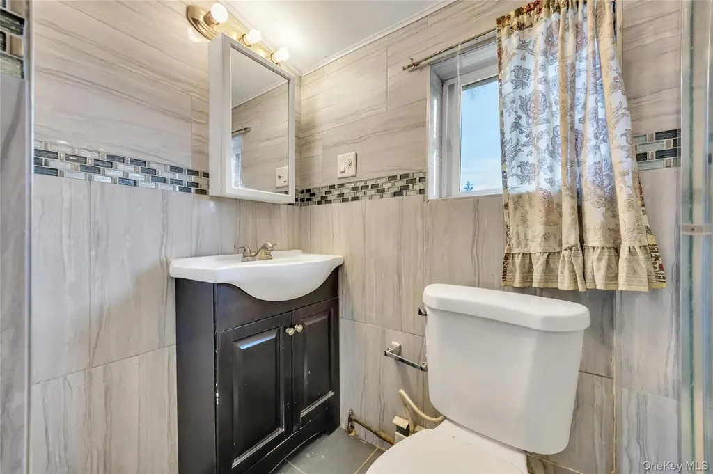 163 Miller Road Hicksville NY 11801
