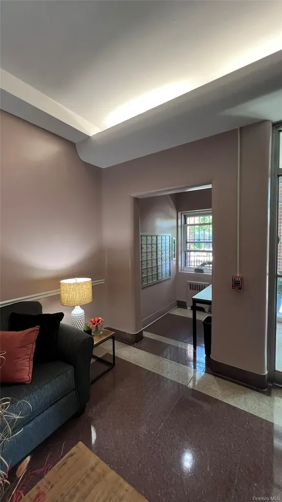 290 Collins Avenue Fleetwood NY 10552