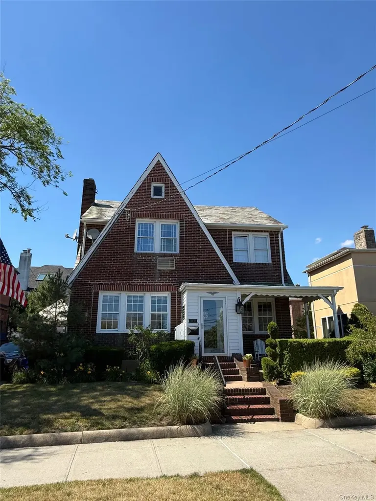 13812 Rockaway Beach Boulevard Rockaway Park NY 11694