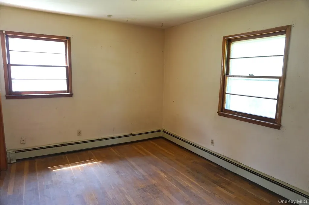 62 Warwick Road Carmel NY 10512