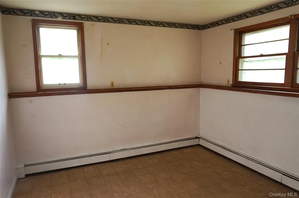 62 Warwick Road Carmel NY 10512