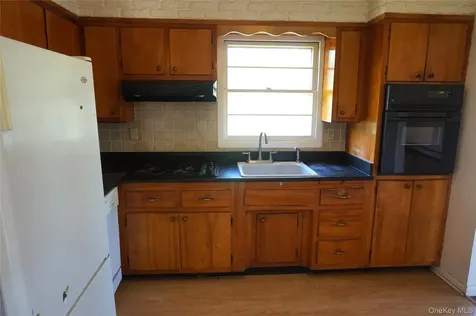 62 Warwick Road Carmel NY 10512