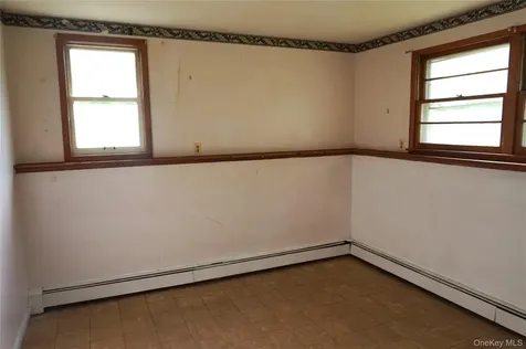 62 Warwick Road Carmel NY 10512