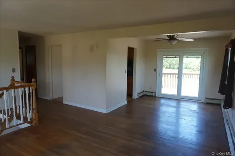 62 Warwick Road Carmel NY 10512