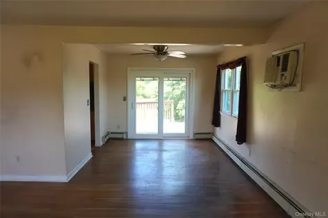 62 Warwick Road Carmel NY 10512
