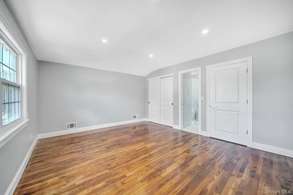 5 Notus Avenue Staten Island NY 10312