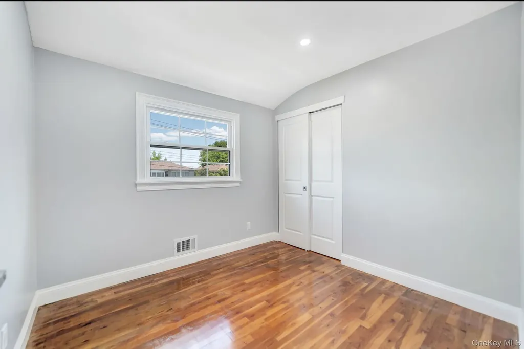 5 Notus Avenue Staten Island NY 10312