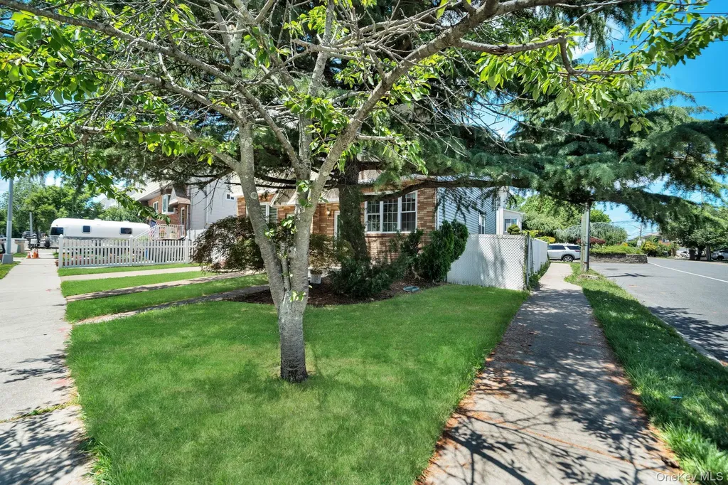5 Notus Avenue Staten Island NY 10312