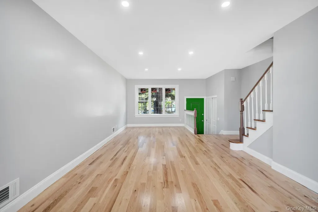 5 Notus Avenue Staten Island NY 10312