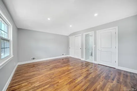 5 Notus Avenue Staten Island NY 10312