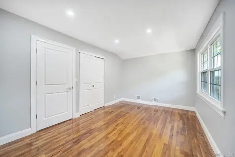 5 Notus Avenue Staten Island NY 10312