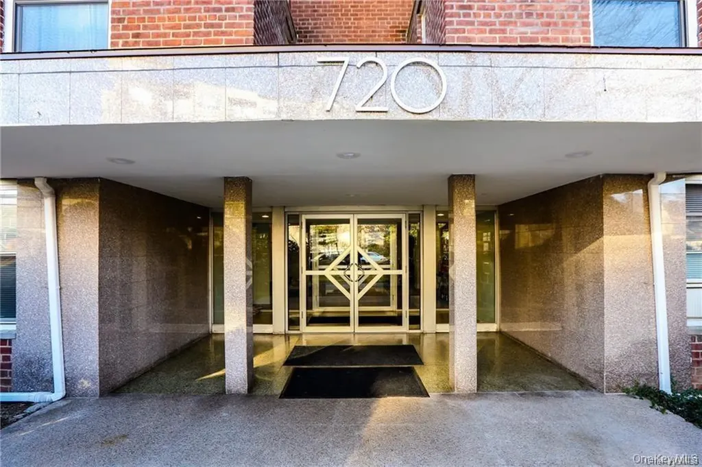 720 Pelham Road New Rochelle NY 10805
