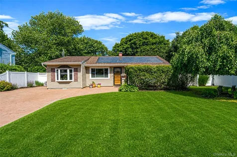 1053 Ocean Avenue Bay Shore NY 11706