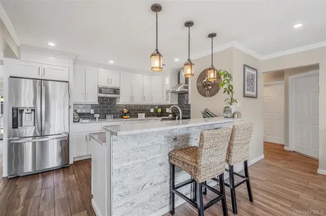 1053 Ocean Avenue Bay Shore NY 11706