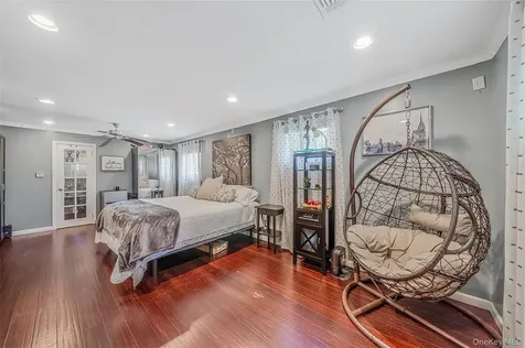1053 Ocean Avenue Bay Shore NY 11706