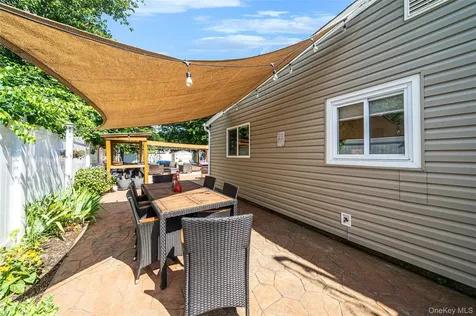 1053 Ocean Avenue Bay Shore NY 11706