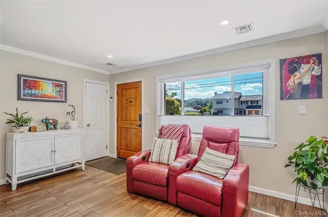1053 Ocean Avenue Bay Shore NY 11706