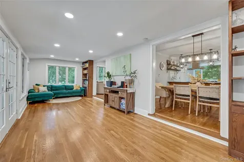 42 Knollwood Drive Larchmont NY 10538