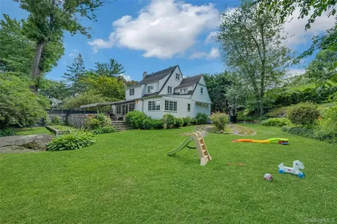 42 Knollwood Drive Larchmont NY 10538