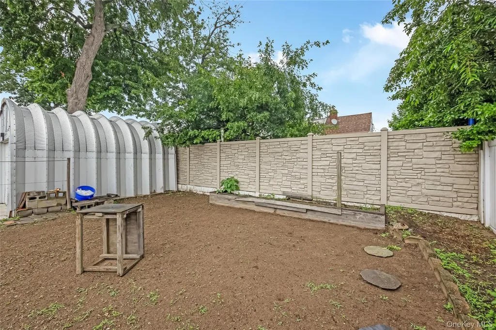 41 Haig Road Valley Stream NY 11581